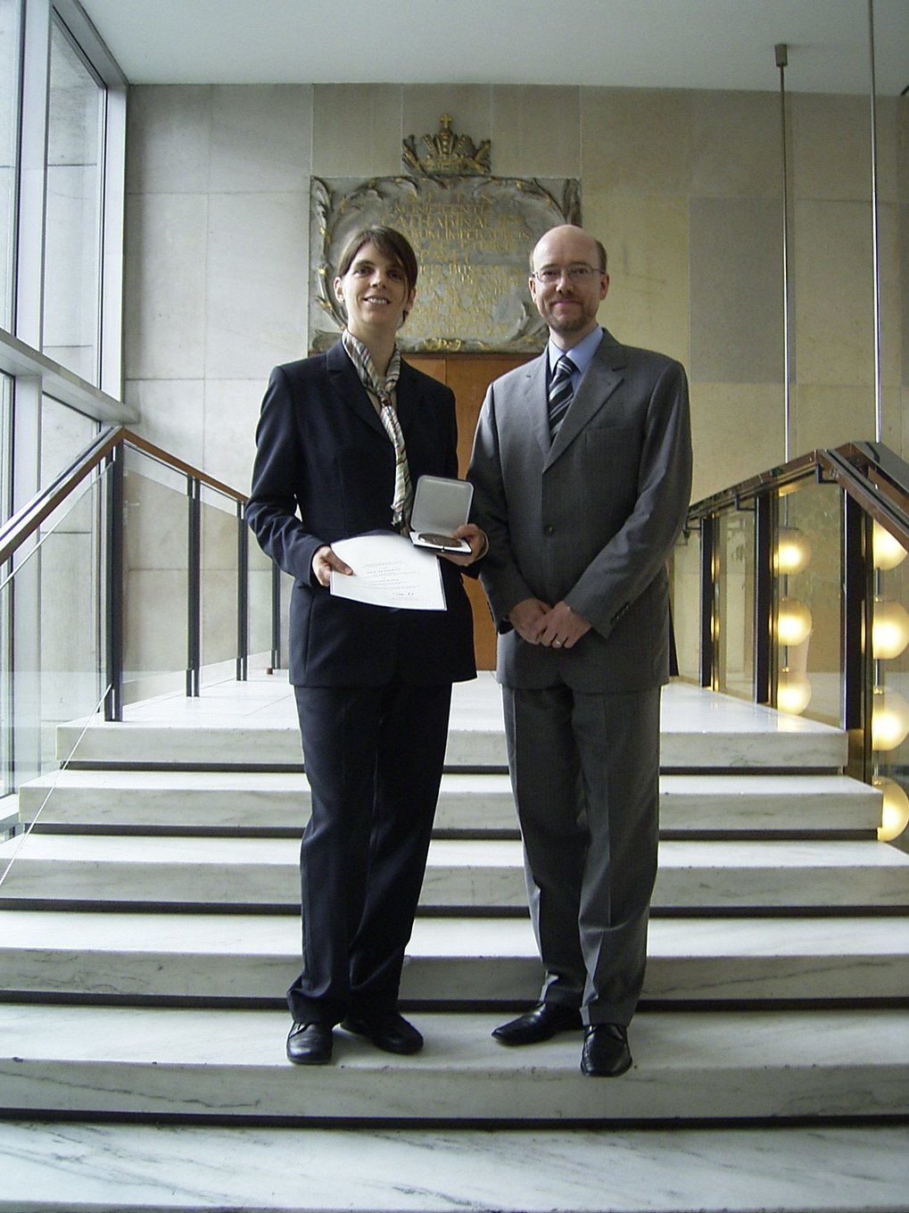 Dr.-Ing. Ulrike Krewer mit Prof. Dr.-Ing. Kai Sundmacher.