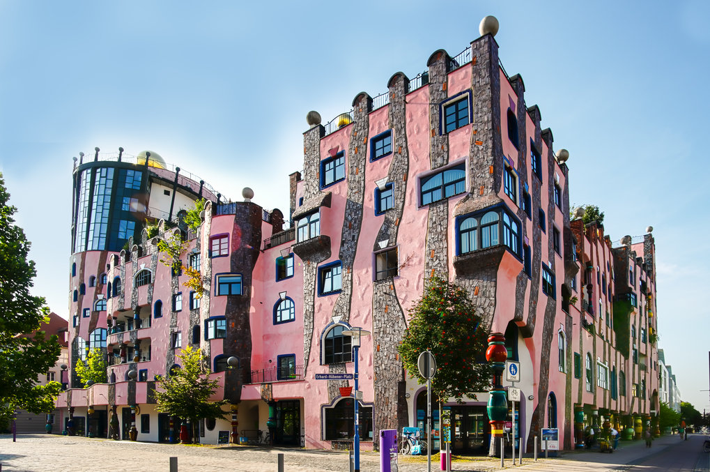 The Green Citadel of Magdeburg (Die Grüne Zitadelle von Magdeburg / Hundertwasserhaus)