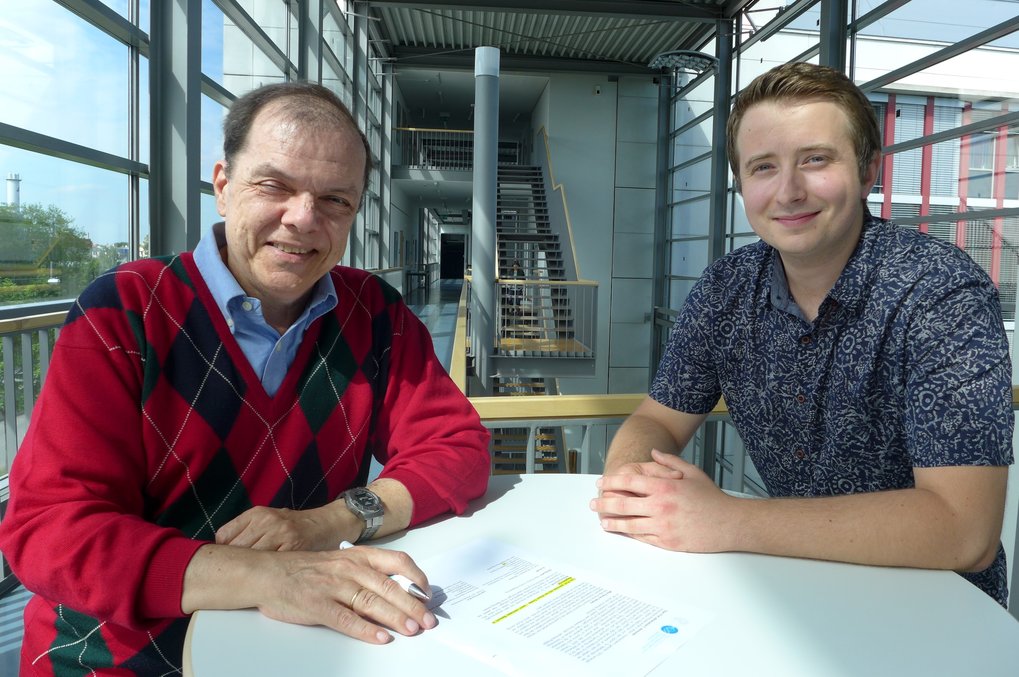 Prof. Dr. Athanasios C. Antoulas and his postdoctoral researcher Ion Victor Gosea have moved into their new domain at the Max Planck Institute Magdeburg. Here, they will conduct research in the area of numerical simulation of complex data.