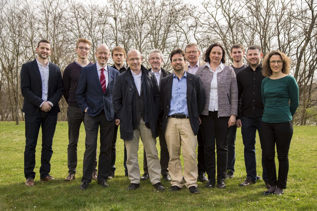 Die Magdeburger Projektgruppe des Sonderforschungsbereichs/ Transregio 63 InPROMPT mit Prof. Dr.-Ing. Kai Sundmacher (3.v.l.).