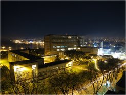 Das Fakultätsgebäude der Fakultät für Ingenieurwissenschaften der Universidad de la República Uruguay in Montevideo.