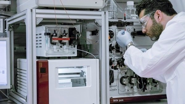 A purification platform for viral vaccines & gene therapy vectors A purification platform for viral vaccines & gene therapy vectors