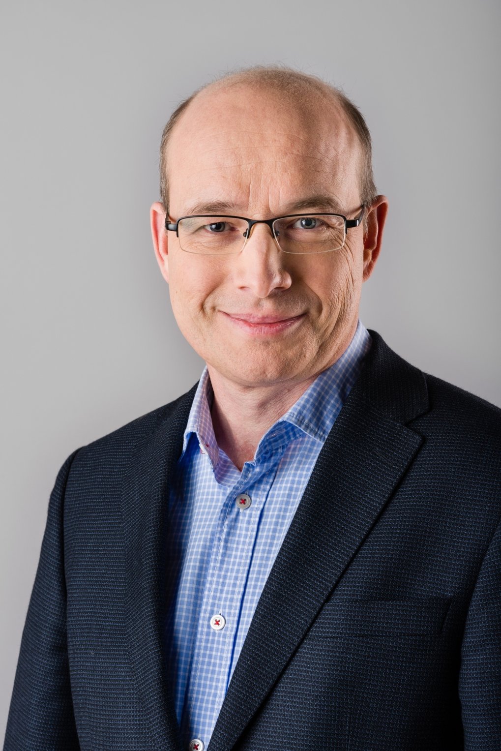 Prof. Dr.- Ing. Achim Kienle