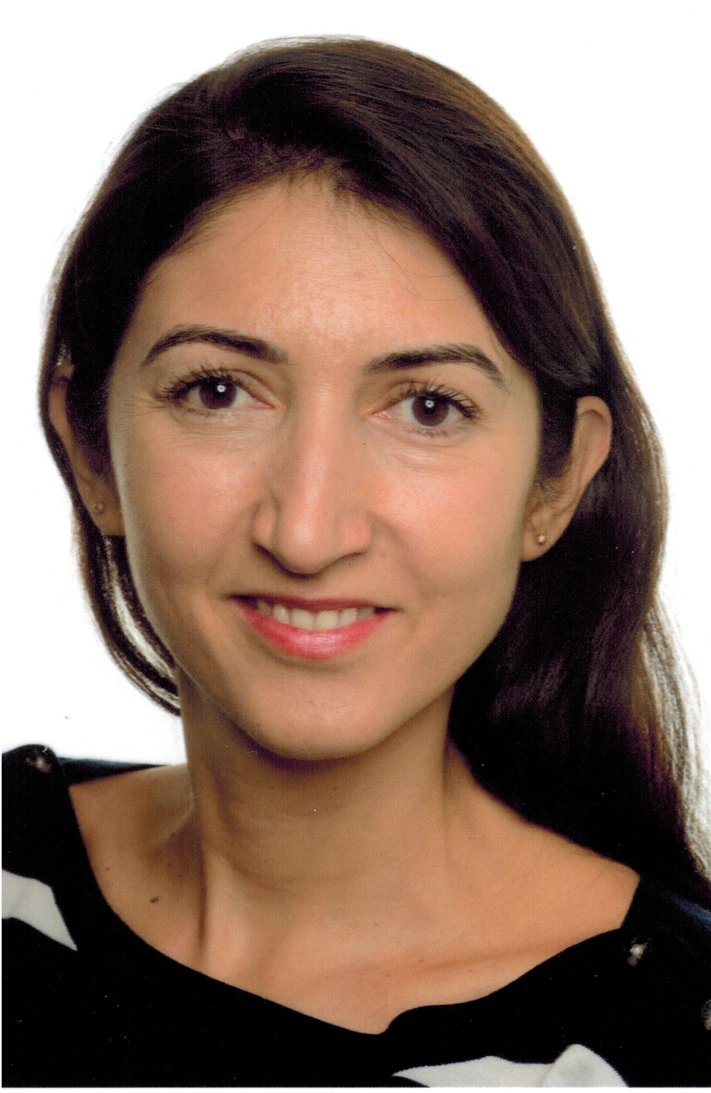 Professor Dr.  Selin  Kara