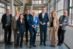Am 31. Januar 2023 besuchte der designierte Präsident der Max-Planck-Gesellschaft, Prof. Patrick Cramer, gemeinsam mit der Generalsekretärin der Max-Planck-Gesellschaft, Dr. Simone Schwanitz, das Max-Planck-Institut Magdeburg.v.l.n.r.: Prof. Andreas Seidel-Morgenstern, Dr. Bettina Heise, Dr. Britta Peschel, Prof. Udo Reichl, Prof. Kai Sundmacher, Prof. Patrick Cramer, Dr. Simone Schwanitz, Prof. Peter Benner.