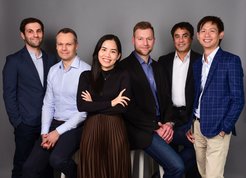 Das Team von eversyn im März 2025 (v.l.n.r.): Dr. Daniel Last, Dr. Thomas Rexer, Rachel Thu Nguyen, Sebastian Bruno Kleeberg, Dr. Karim Jaén, Dr. Nam-Hai Hoang.