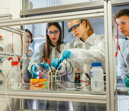 Schülerpraktikum "Verfahrenstechnik und Technische Kybernetik" 2025